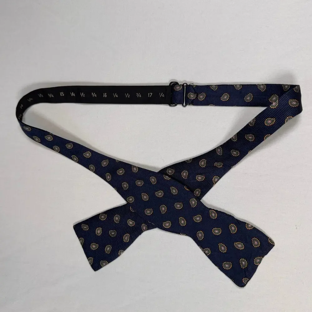 FR Men’s Paisley Bow Tie Navy Gold Adjustable Preppy Classic Timeless EUC